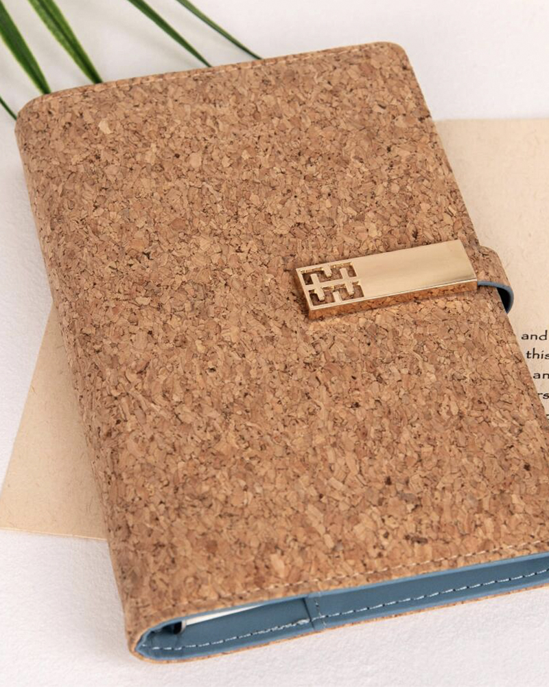 livre de notes en bois